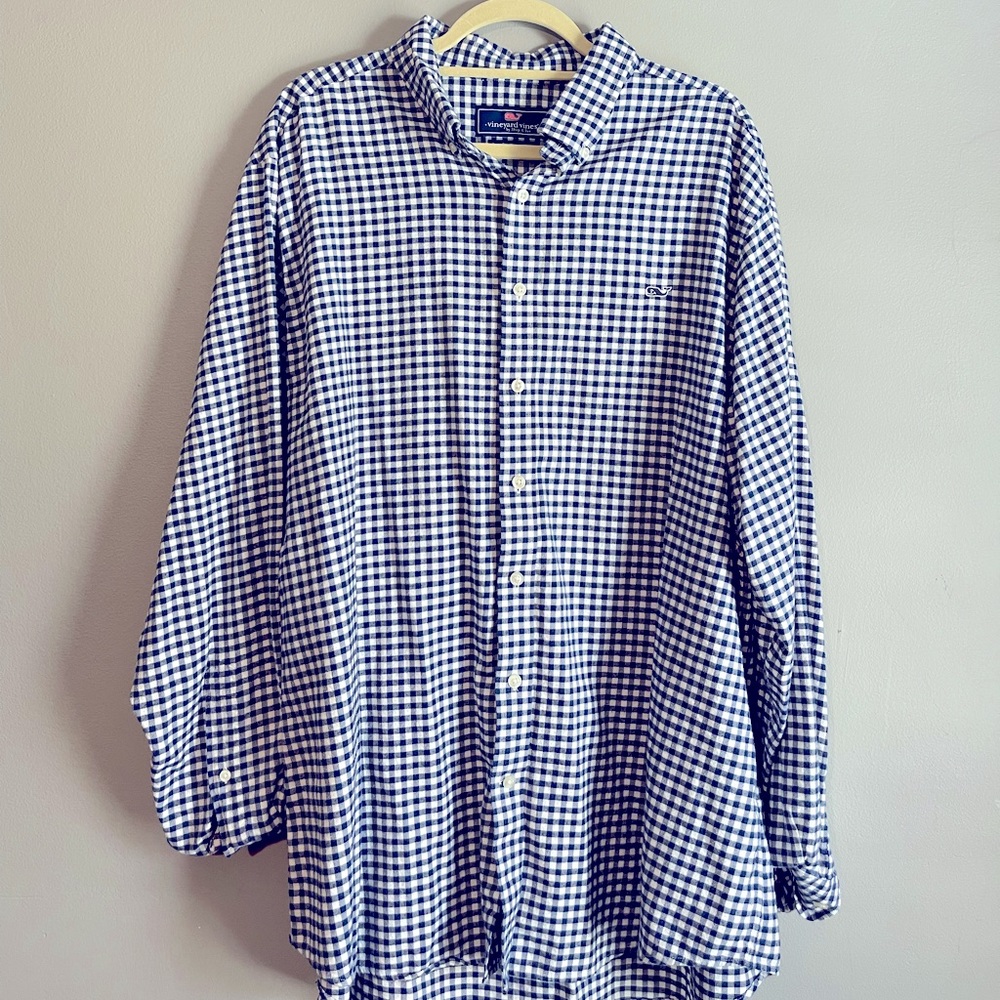 Men’s Vineyard Vines Button-Down Whale Shirt